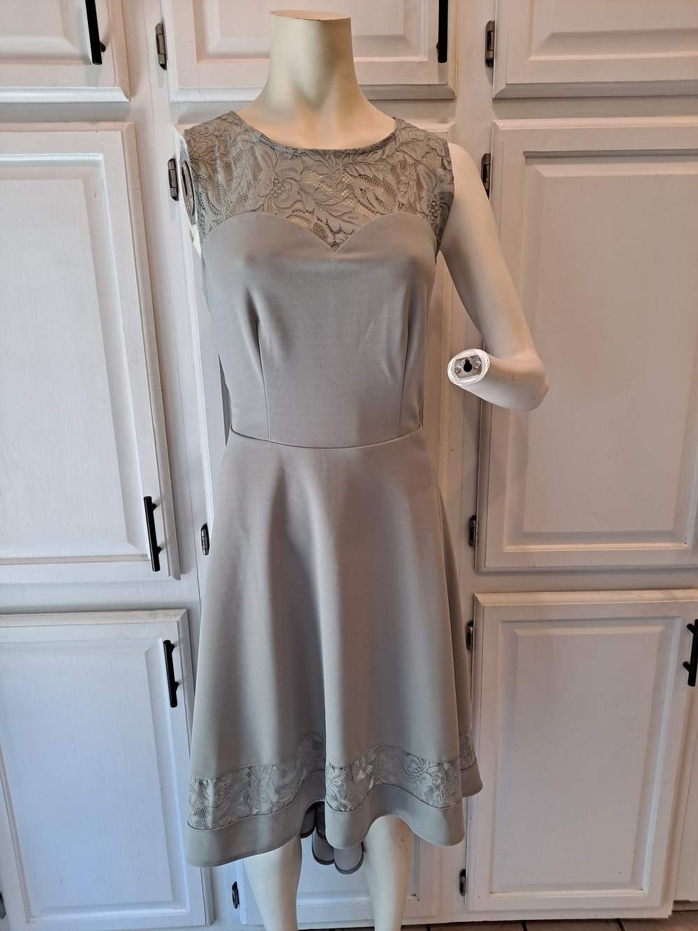 Gardenwed Sleeveless Lace-Yoke Hi-low Light Gray Fit-n-flare Cocktail Dress
